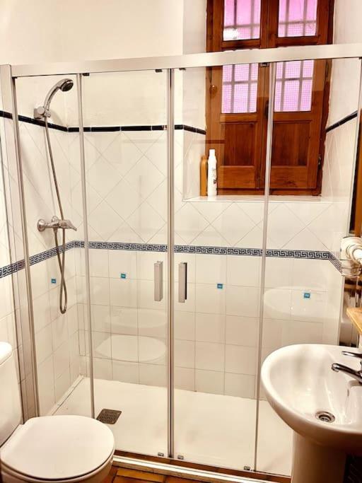 Charming Spacious Albayzin Apartment Гранада Экстерьер фото